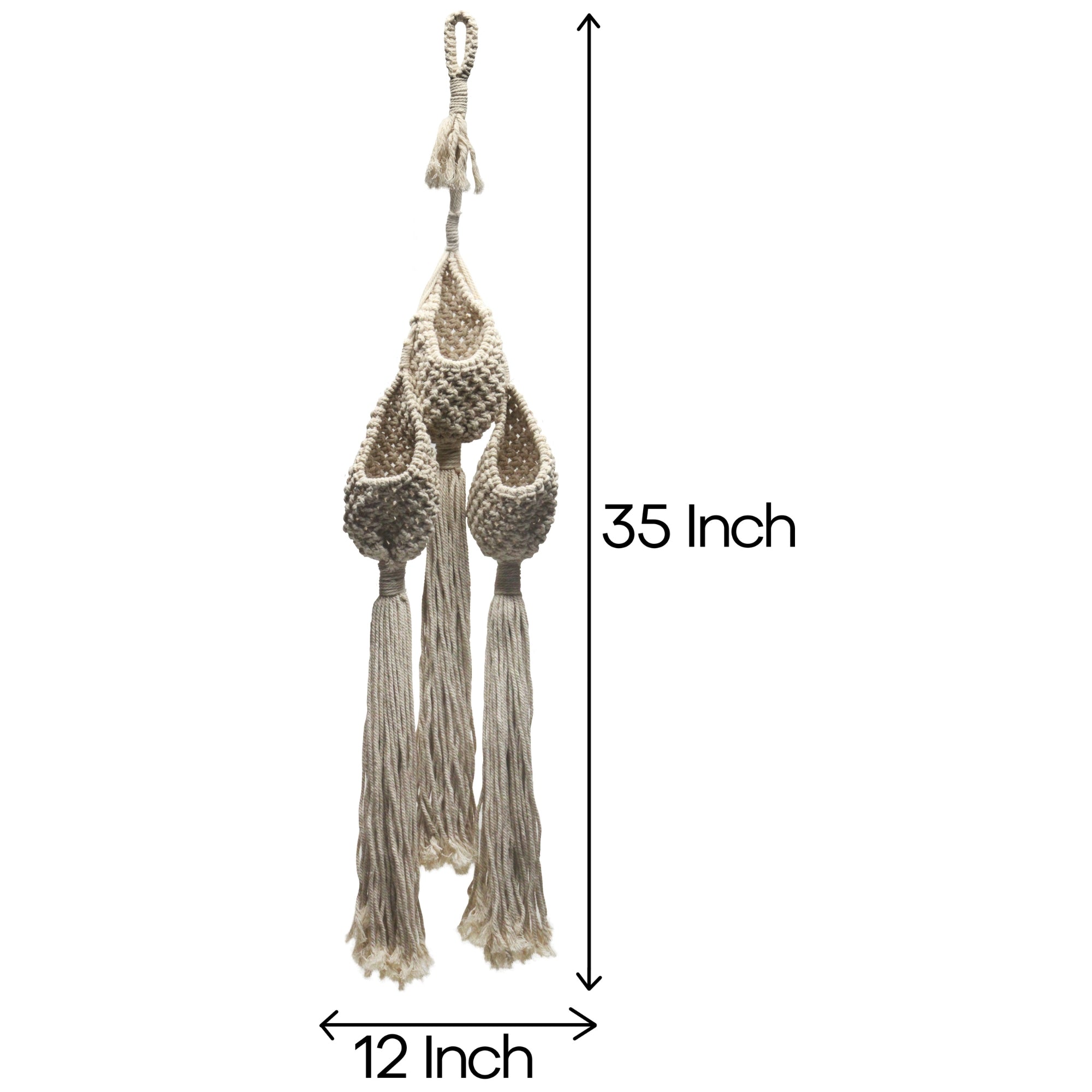 Macrame plant hanging with 3 pot holder